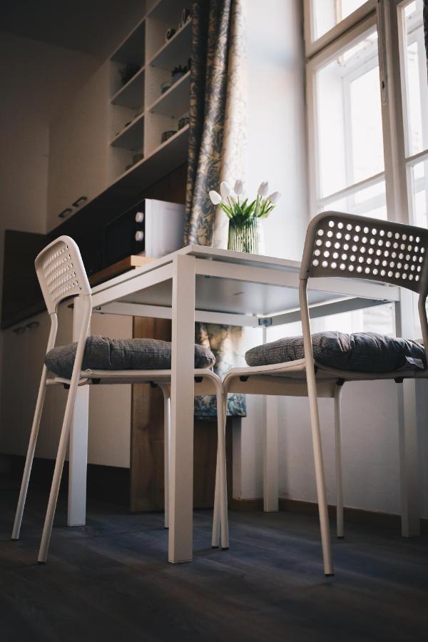 דירות סופרון Studio77 Apartman מראה חיצוני תמונה