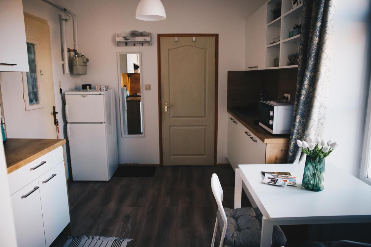 דירות סופרון Studio77 Apartman מראה חיצוני תמונה